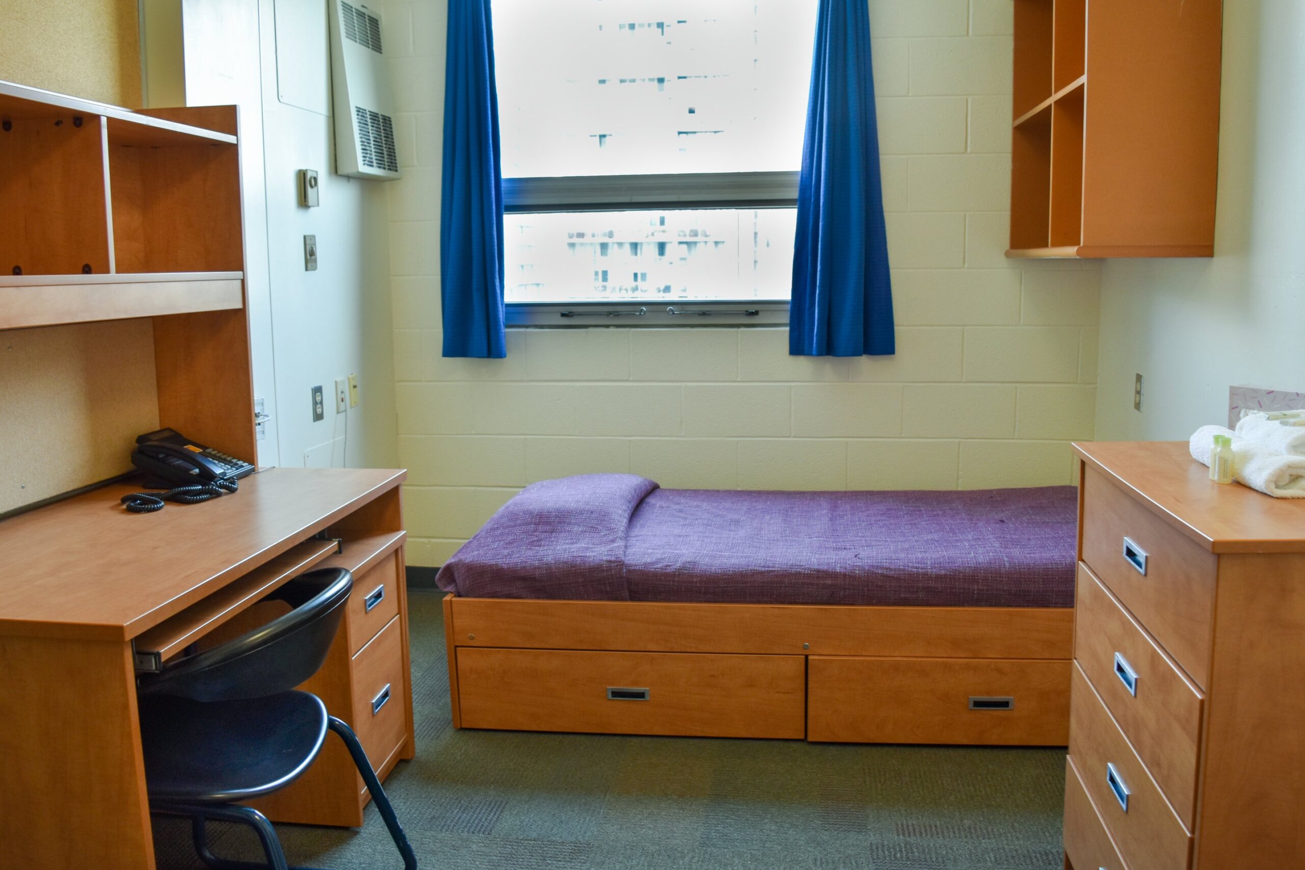 PIT - Bedroom